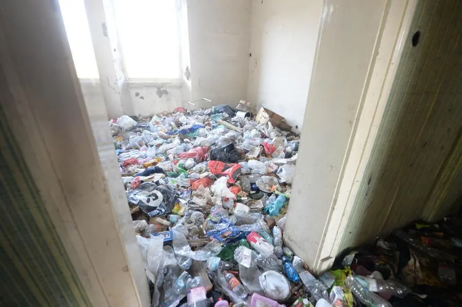 Ex Bisider, nuovo sgombero per il rifugio dei fantasmi