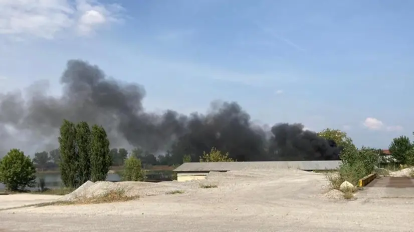 Incendio in cava a Manerbio
