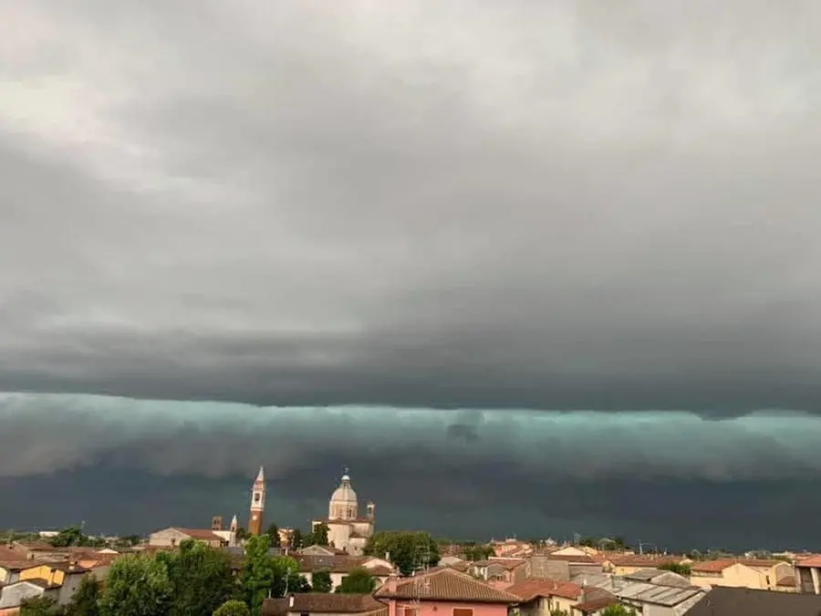 L'arrivo del temporale sul Bresciano
