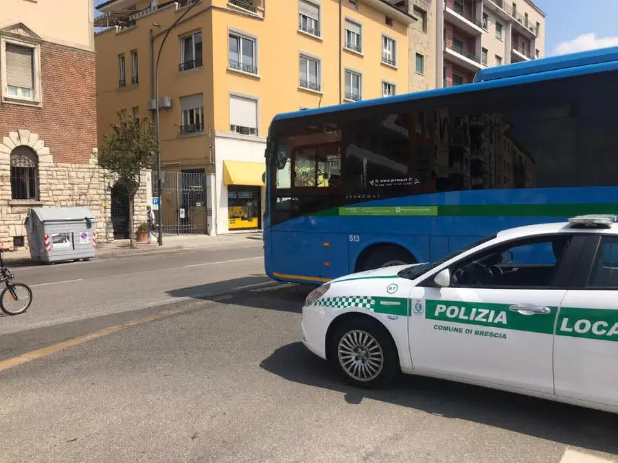 Anziano investito da autobus all'autostazione di via Solferino