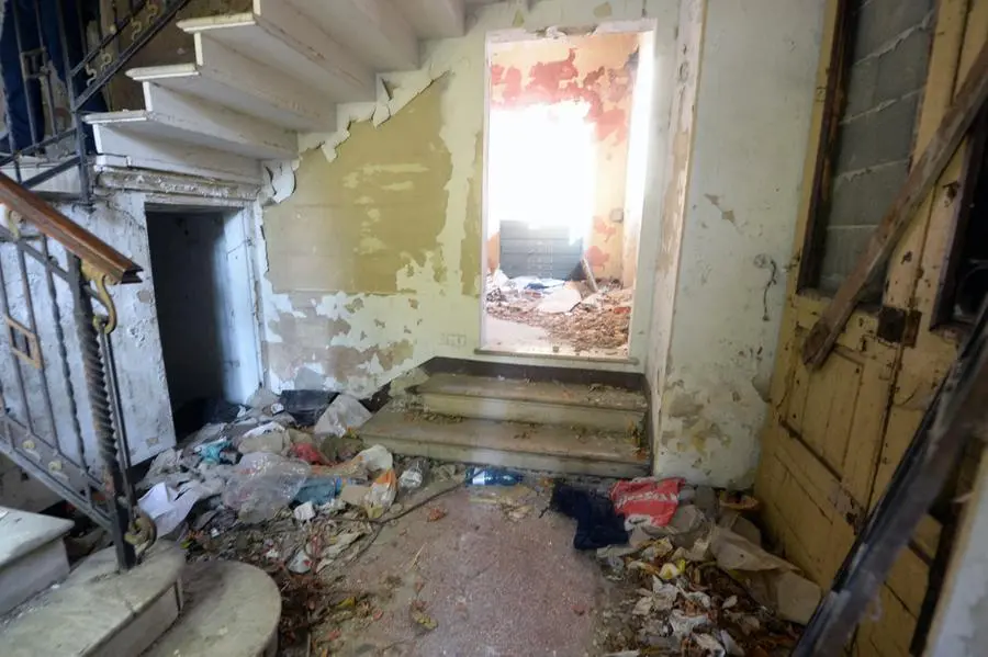 Ex Bisider, nuovo sgombero per il rifugio dei fantasmi