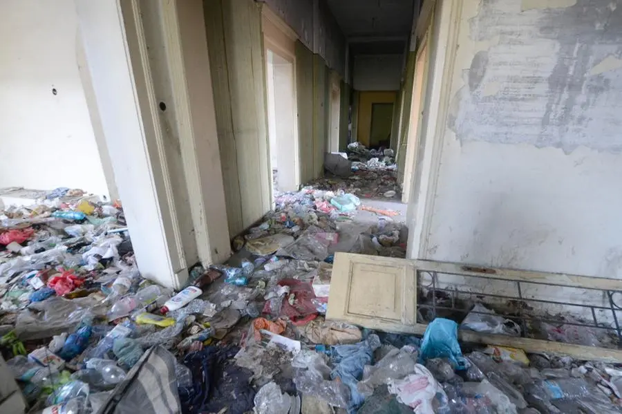 Ex Bisider, nuovo sgombero per il rifugio dei fantasmi