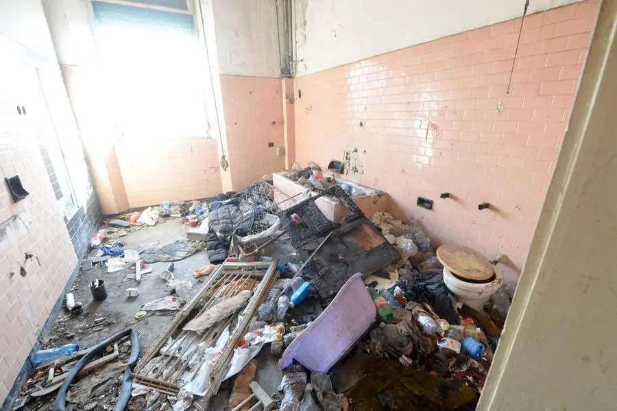 Ex Bisider, nuovo sgombero per il rifugio dei fantasmi