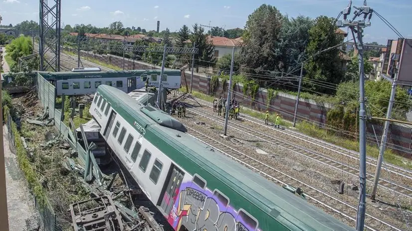 Il treno deragliato questa mattina a Carnate