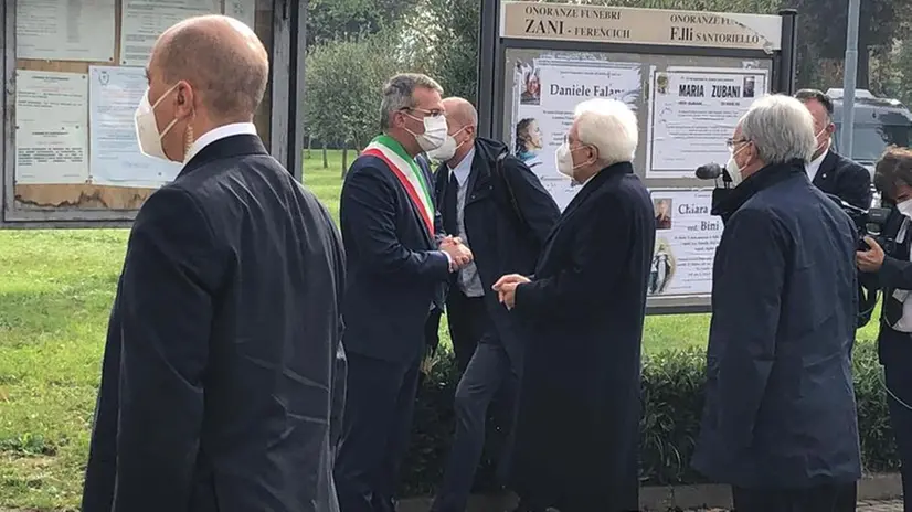 Il presidente della Repubblica Sergio Mattarella al cimitero di Castegnato