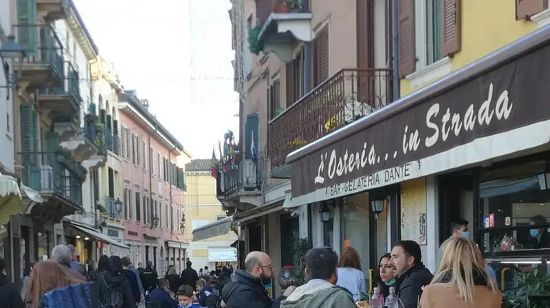 Peschiera. Tanta animazione per shopping e relax - © www.giornaledibrescia.it