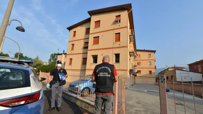 Casazza, Polizia nella palazzina in cui viveva la coppia di anziani