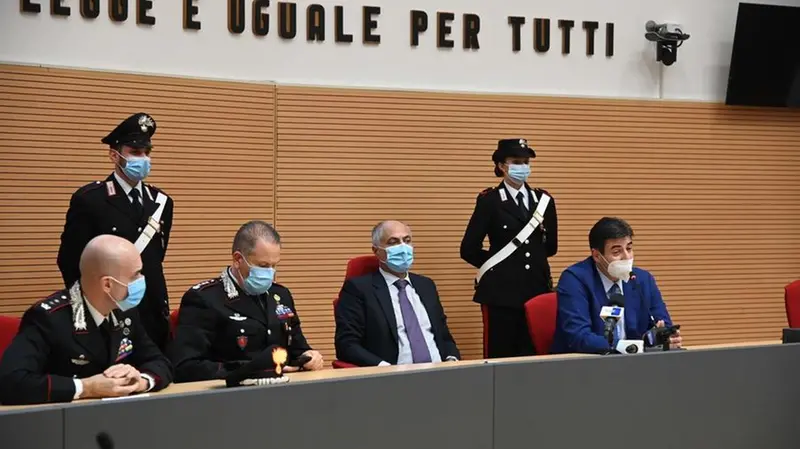 Carabinieri e magistrati al lavoro su Scarface