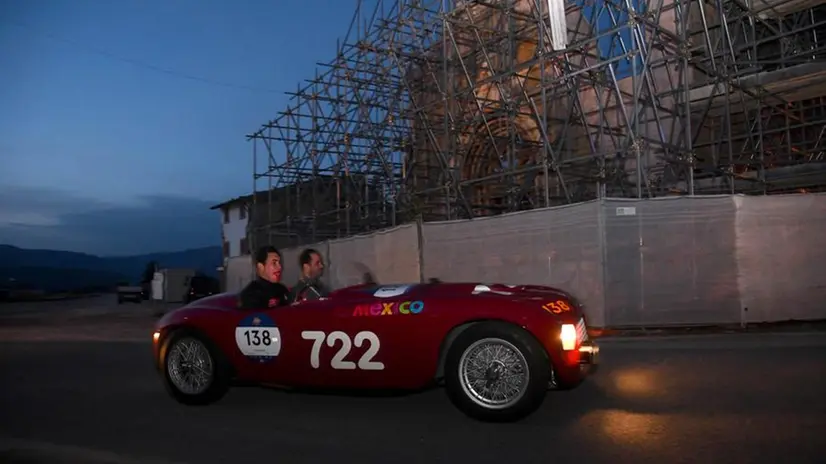 La Mille Miglia fa tappa ad Amatrice, il comune ferito dal sisma