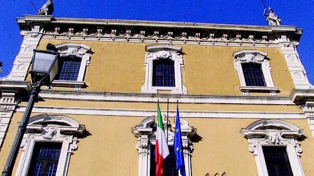 Piazza del Mercato, il palazzo del rettorato della Statale di Brescia -  Foto © www.giornaledibrescia.it