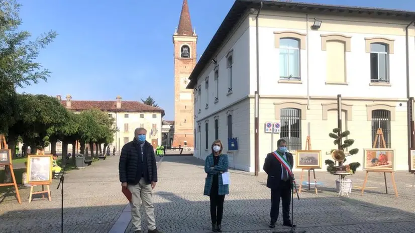 In piazza con noi