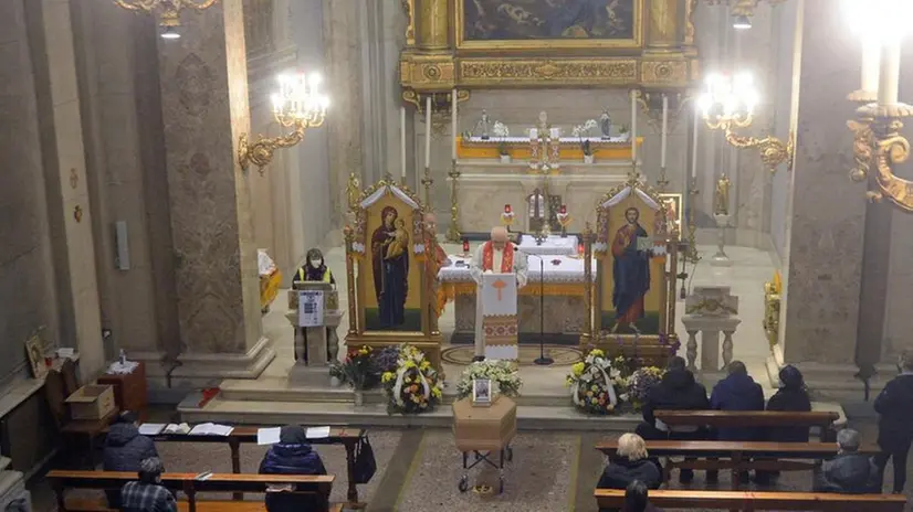 I funerali della 42enne badante uccisa