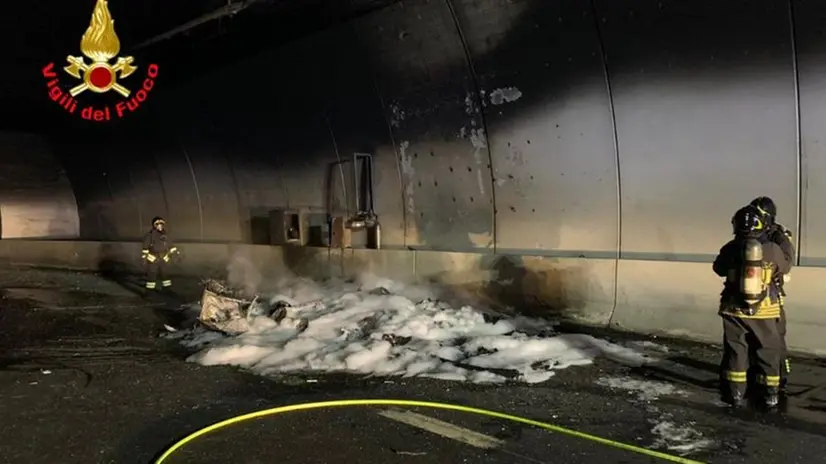 Incendio in galleria a Sellero