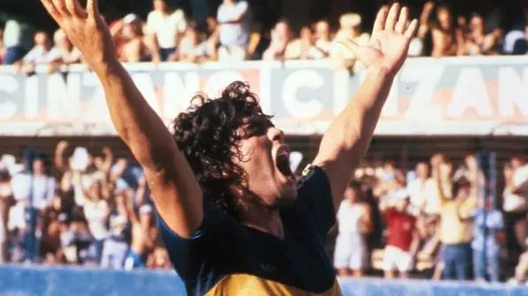 La foto con cui il Boca Juniors rende onore a Diego Armando Maradona - © www.giornaledibrescia.it