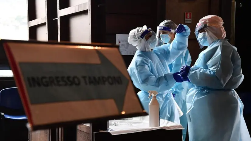 Test all'ospedale di Genova - Foto Ansa/Luca Zennaro © www.giornaledibrescia.it