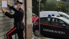 I carabinieri chiudono uno dei locali a Concesio - Foto © www.giornaledibrescia.it
