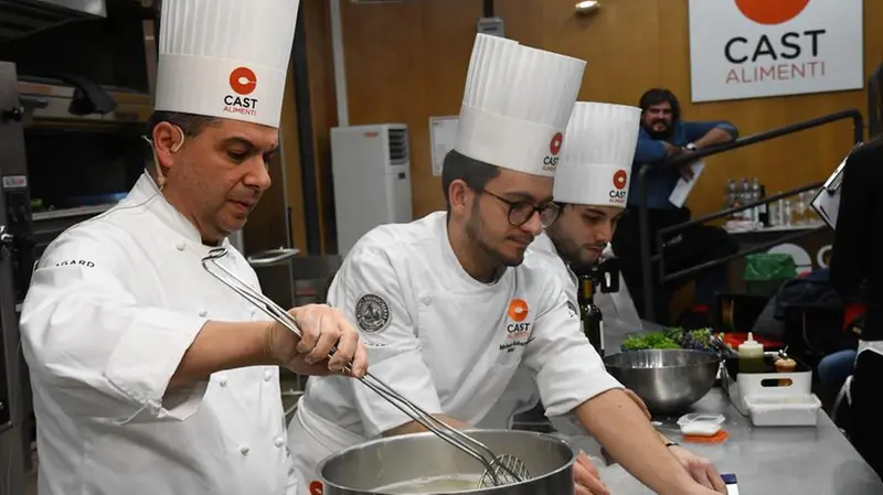 Beppe Maffioli durante una delle lezioni di Chef © www.giornaledibrescia.it