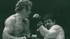 Piermario Baruzzi (a destra) contro Bugner nel ’74