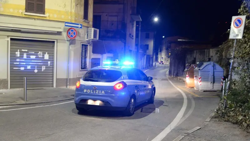 Una pattuglia della polizia in città Foto © www.giornaledibrescia.it