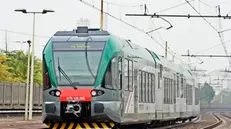 Treno regionale in transito (archivio) - © www.giornaledibrescia.it