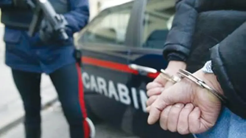 Per il giovane sono scattate le manette ed è stato trasferito in carcere