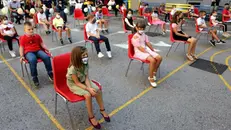 Primo giorno di scuola in Bosnia - Foto Ansa  © www.giornaledibrescia.it