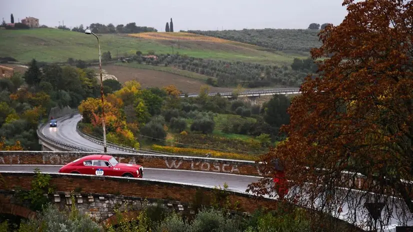 Mille Miglia, la suggestione di San Quirico d'Orcia
