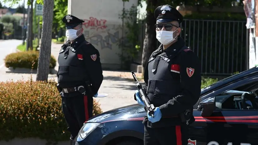 Carabinieri impegnati sulla strada - © www.giornaledibrescia.it