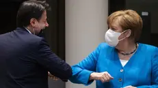 Il premier Conte e Angela Merkel - Foto Ansa/Epa © www.giornaledibrescia.it