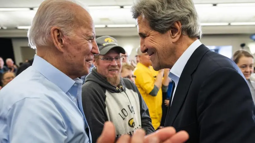 Joe Biden ha voluto anche John Kerry nella futura squadra della Casa Bianca come consulente per l'ambiente - Foto Epa © www.giornaledibrescia.it