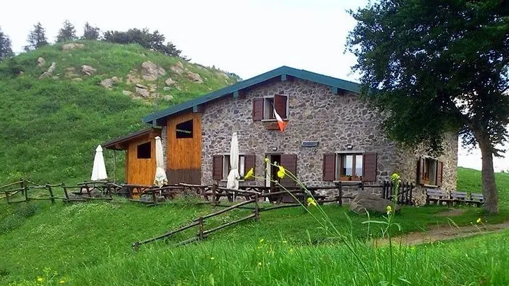 Il rifugio Medelet, sulle pendici del Monte Guglielmo, riceverà 100 mila euro - © www.giornaledibrescia.it