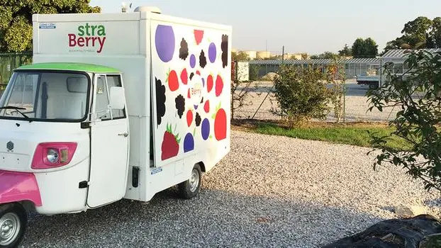 Un'Apecar della Straberry