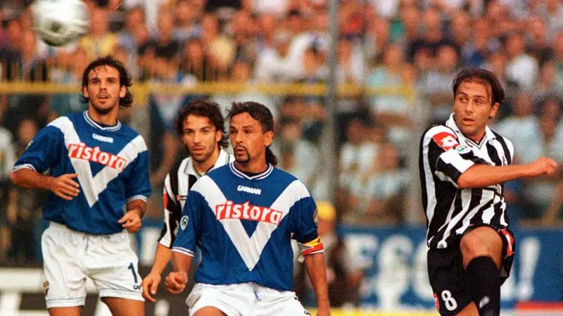 Quartetto d’autore: Baggio, Yllana, Conte e Del Piero nel match del 16 settembre 2000 al Rigamonti - Foto © www.giornaledibrescia.it