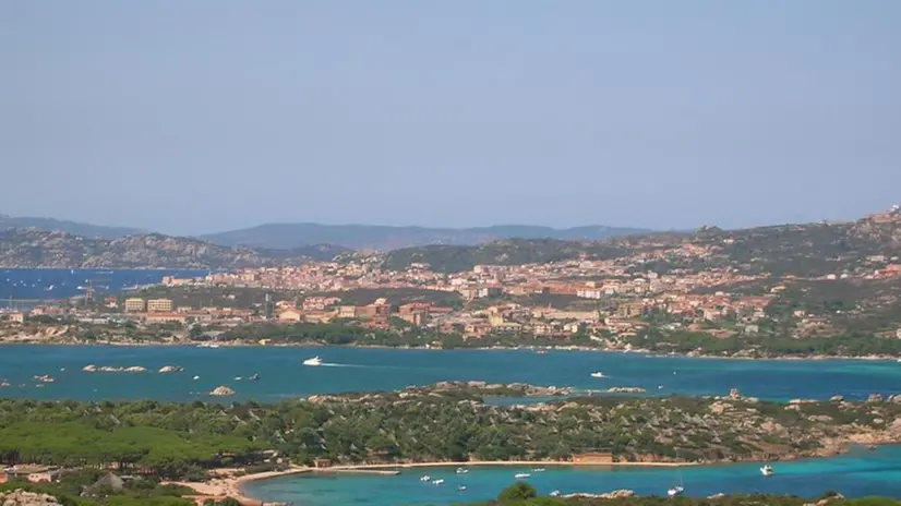 Una panoramica de La Maddalena - Foto © www.giornaledibrescia.it