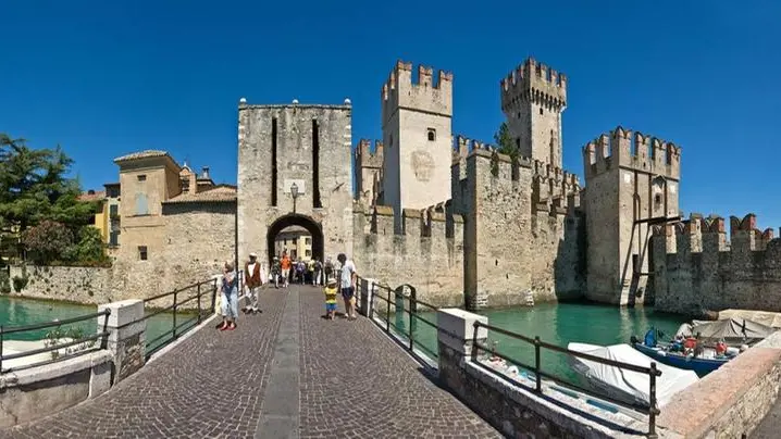 Sirmione, il castello scaligero - © www.giornaledibrescia.it