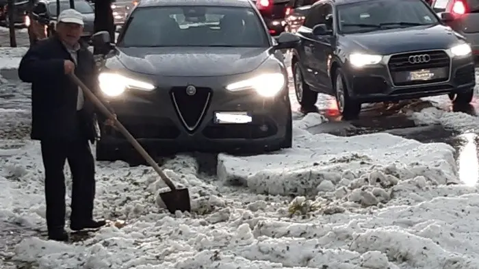 Centimetri di ghiaccio hanno ricoperto le strade di Alzano e Nembro