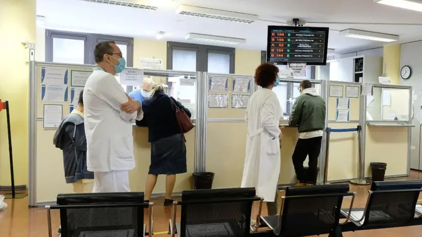 Dipendenti del Civile si sottopongono al test sierologico - Foto Ansa/Filippo Venezia