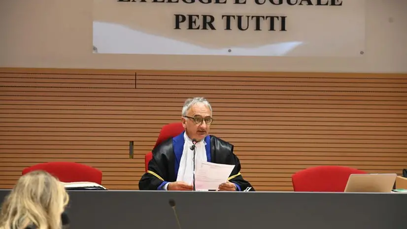 La lettura della sentenza in Tribunale a Brescia