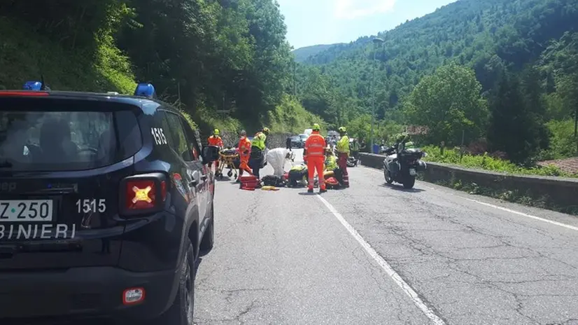 Lavenone, schianto tra auto e moto