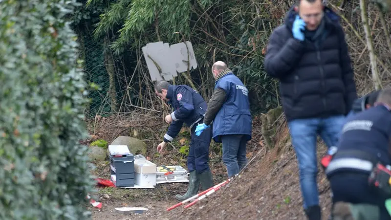 I rilievi sul luogo in cui è stato trovato il cadavere di Stefania Crotti - Foto Marco Ortogni/Neg © www.giornaledibrescia.it