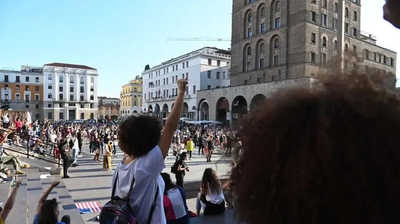 Collettivo Uno, contro il razzismo in piazza Vittoria
