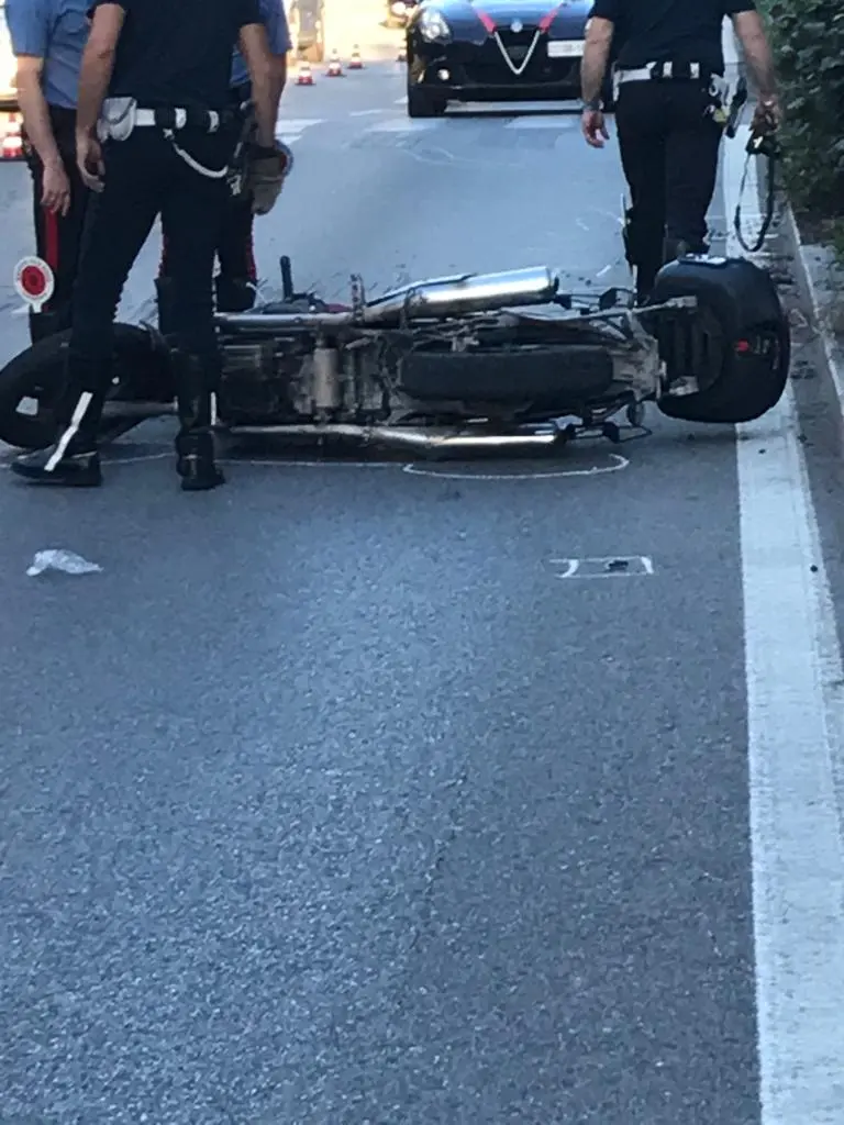 Incidente in moto in viale Bornata