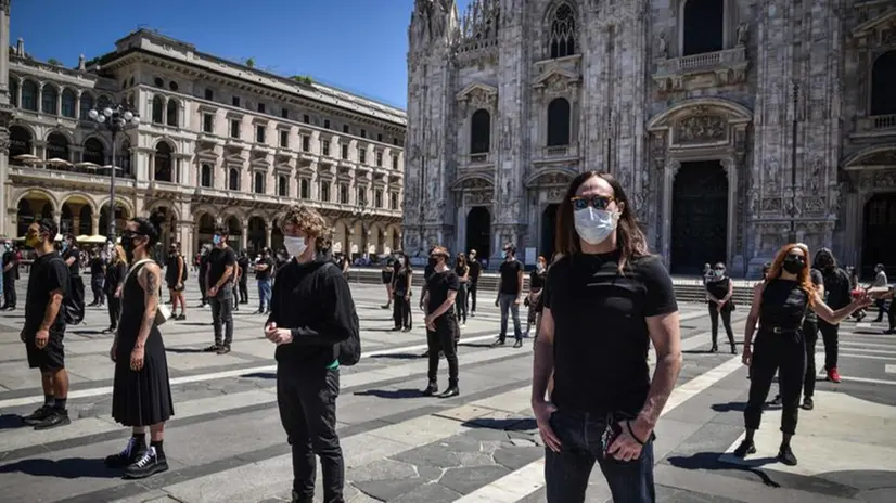 Flash mob in piazza Duomo a Milano
