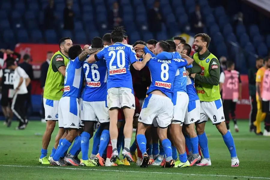 Il Napoli batte la Juve ai rigori e vince la Coppa Italia