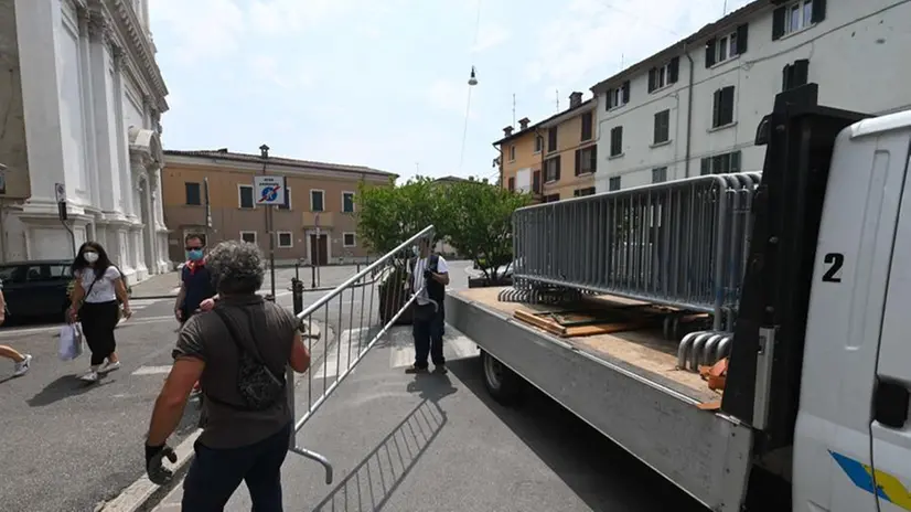 Piazzale Arnaldo, preparativi per la chiusura