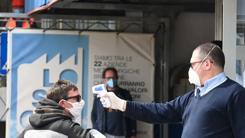 Operazioni all'ingresso del turno in Alfa Acciai