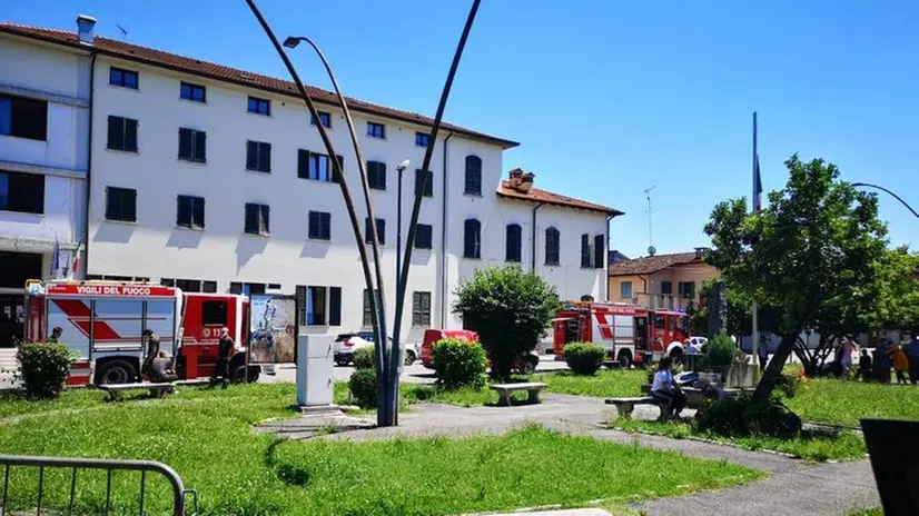 La palazzina di Manerbio dove è avvenuto il rogo - © www.giornaledibrescia.it