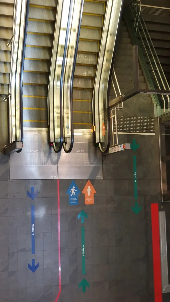 I nuovi segnali nelle stazioni della metropolitana e sui convogli