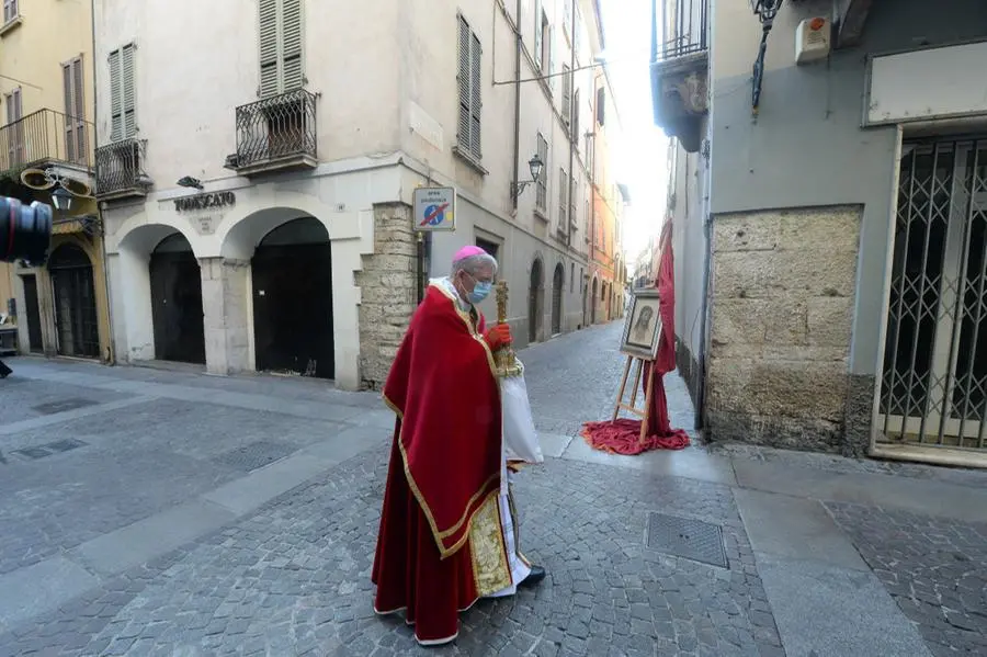 La celebrazione del Venerdi santo del vescovo