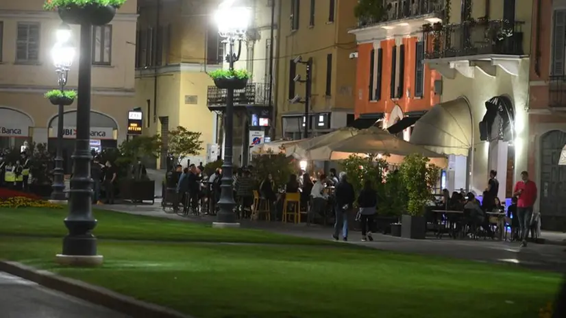 Piazzale Arnaldo, movida senza assembramenti